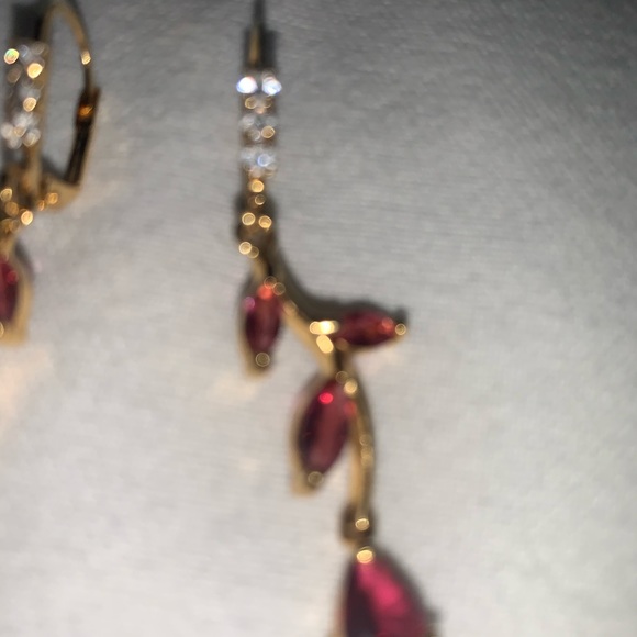 Earings - Picture 4 of 6